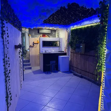 Διαμέρισμα Avec Jaccuzi & Jardin Proche Du Centre *