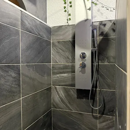 Διαμέρισμα Avec Jaccuzi & Jardin Proche Du Centre